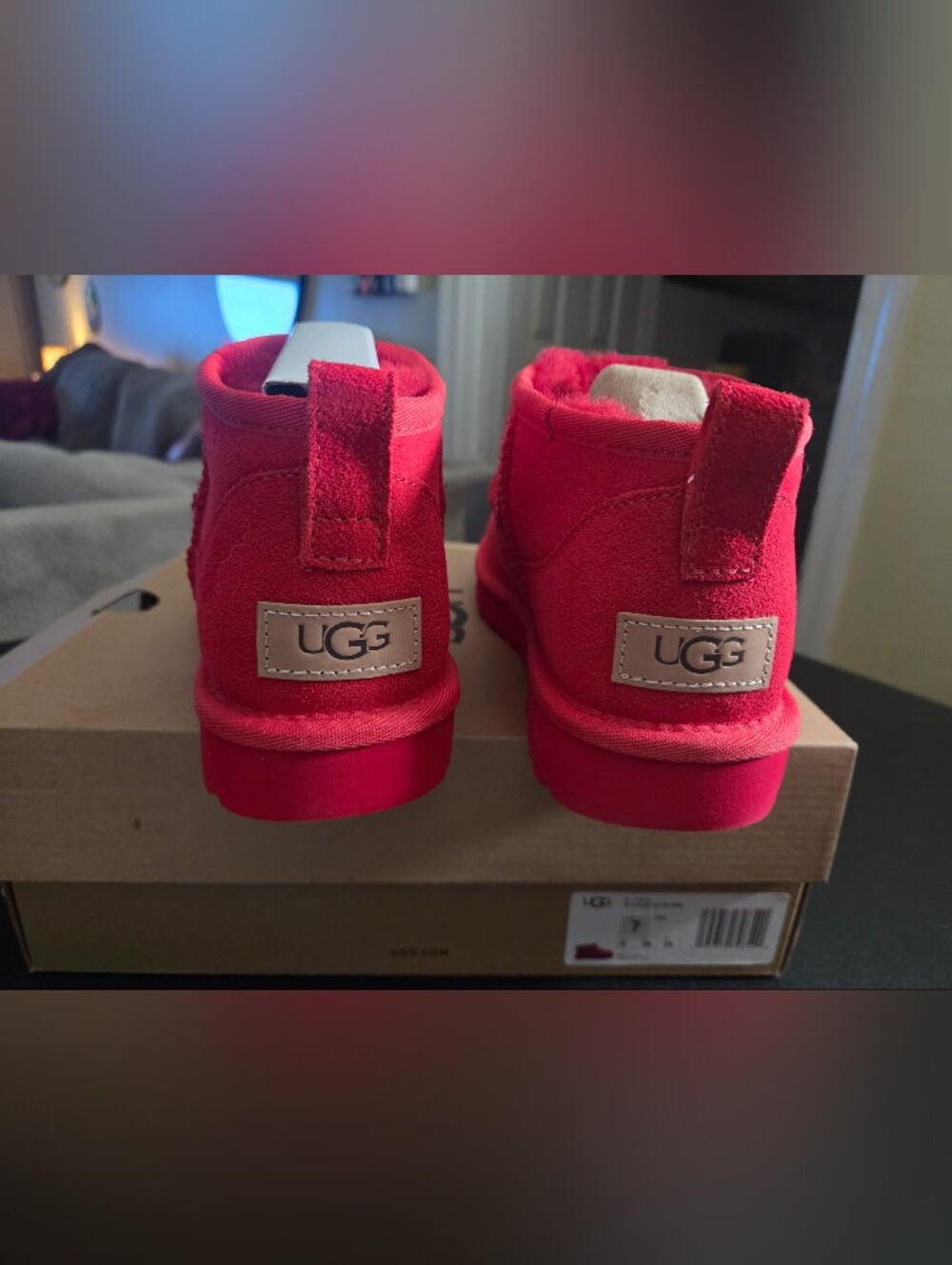 ✨ NIB RARE UGG Classic Ultra Mini Boots - Samba Red (Size 7) ✨